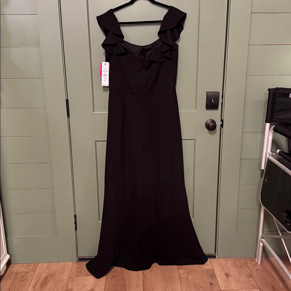 Elegant Black Ruffle-Trim Maxi Dress - Picture 4 of 11